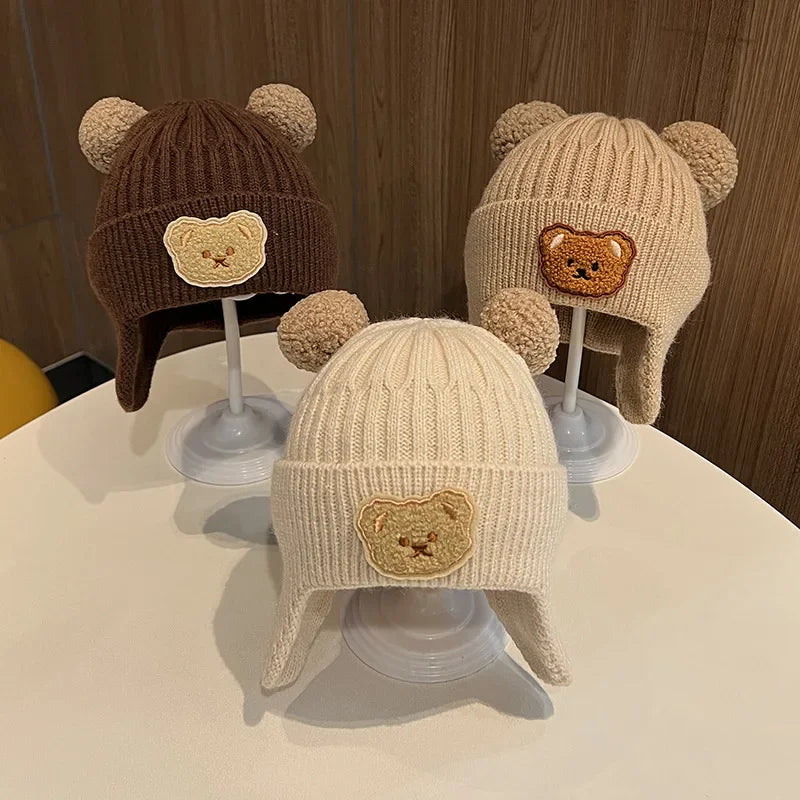 Bonnet bébé en laine avec oreilles d’ours